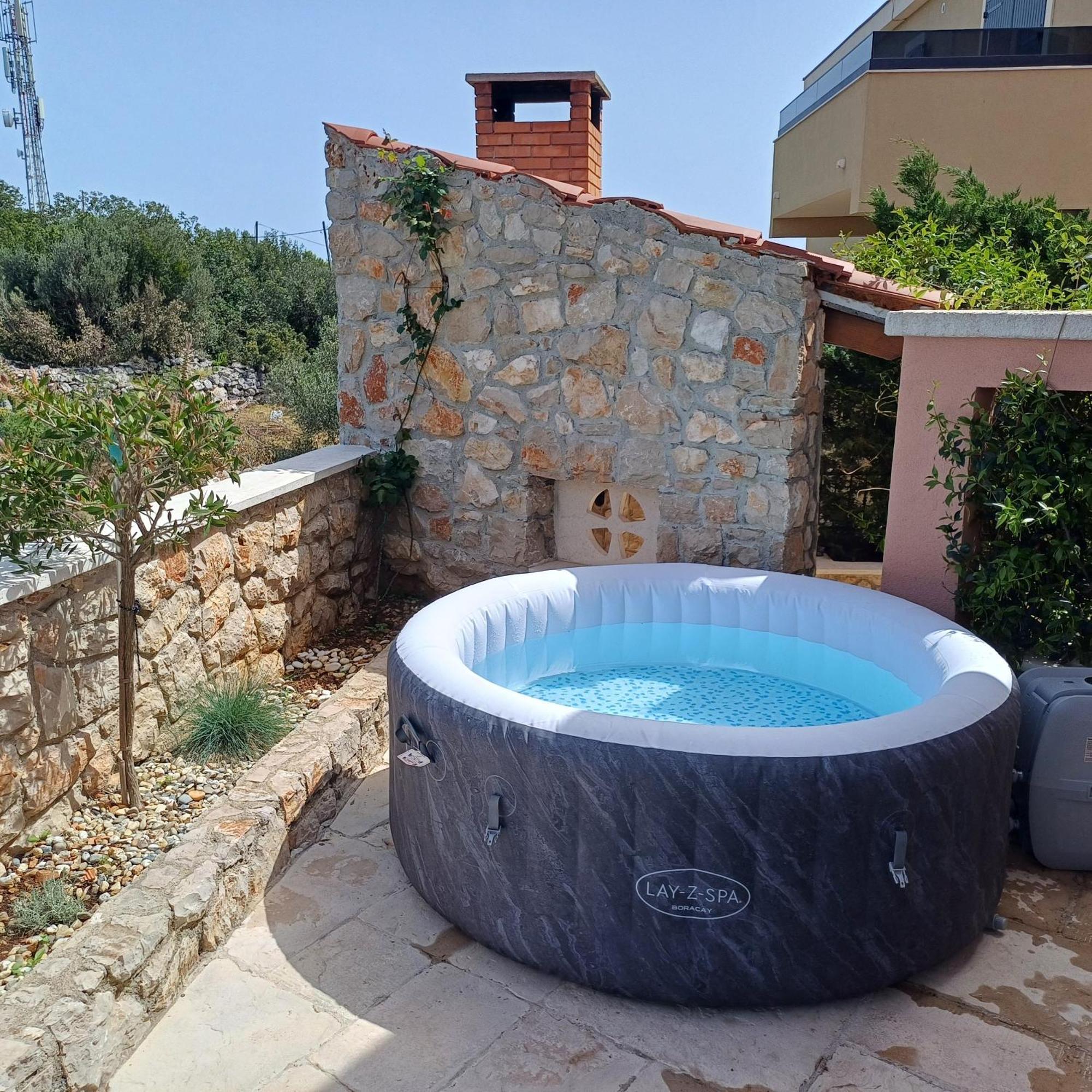 Lovro Luxury Apartment With Jacuzzi And Terrace Sea View Sali Bagian luar foto